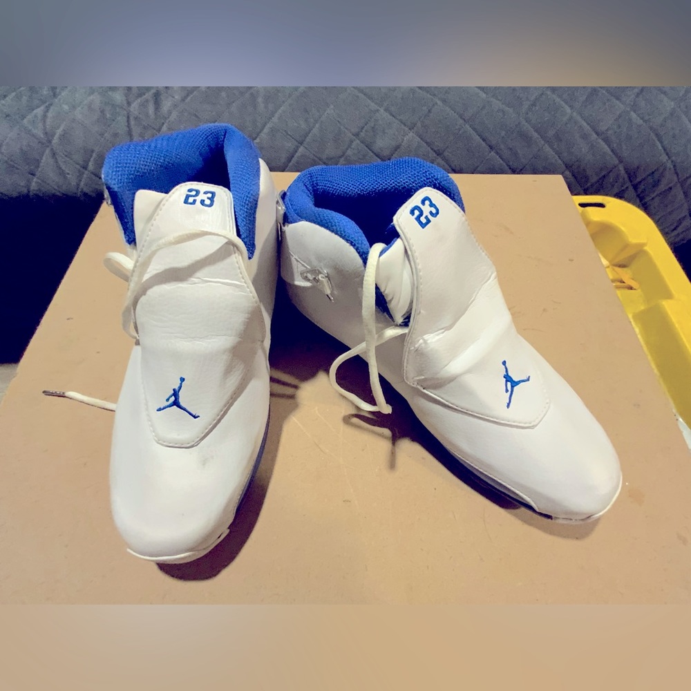 2 PAIRS OF JORDANS FOR THE PRICE OF ONE